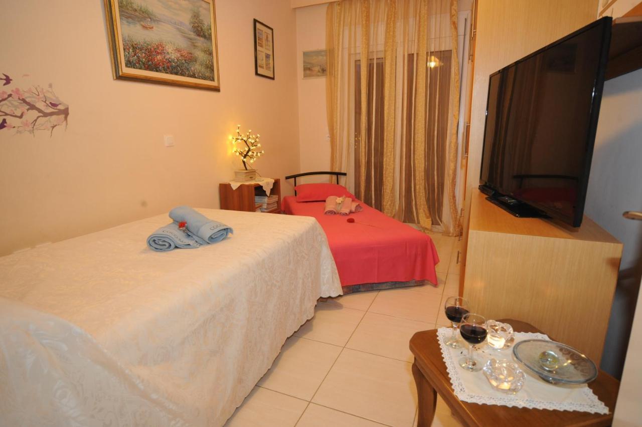 Katia'S House Apartment Ampavris Ngoại thất bức ảnh